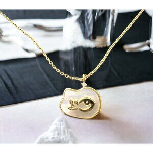 Beautiful Belk PISCES Pearlescent Gold Fish Pendant Gold Chain Necklace